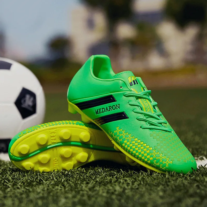 Новинка 2020, футбольная тренировочная обувь, молодежные взрослые шипы, уличная спортивная футбольная обувь, размер 36-44
Новинка 2020, футбольная тренировочная обувь, молодежные взрослые шипы, уличная спортивная футбольная обувь, размер 36-44
