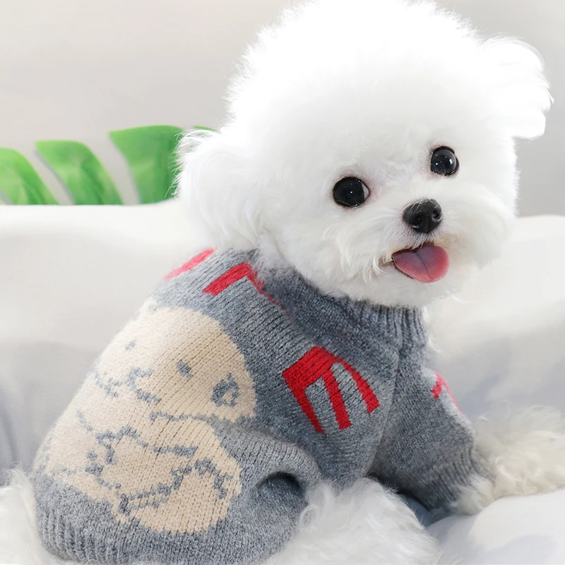 New autumn and winter pet sweater cat Bichon VIP Pomeranian Schnauzer Teddy small dog puppy dog clothes
New autumn and winter pet sweater cat Bichon VIP Pomeranian Schnauzer Teddy small dog puppy dog clothes
