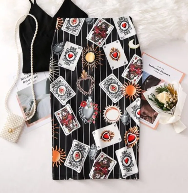 Fashion Personality Poker Face Print Bodycon Skirt Slim Waist Slit Split Pencil Skirts Elegant Lady Office Short Skirt Women 
Fashion Personality Poker Face Print Bodycon Skirt Slim Waist Slit Split Pencil Skirts Elegant Lady Office Short Skirt Women