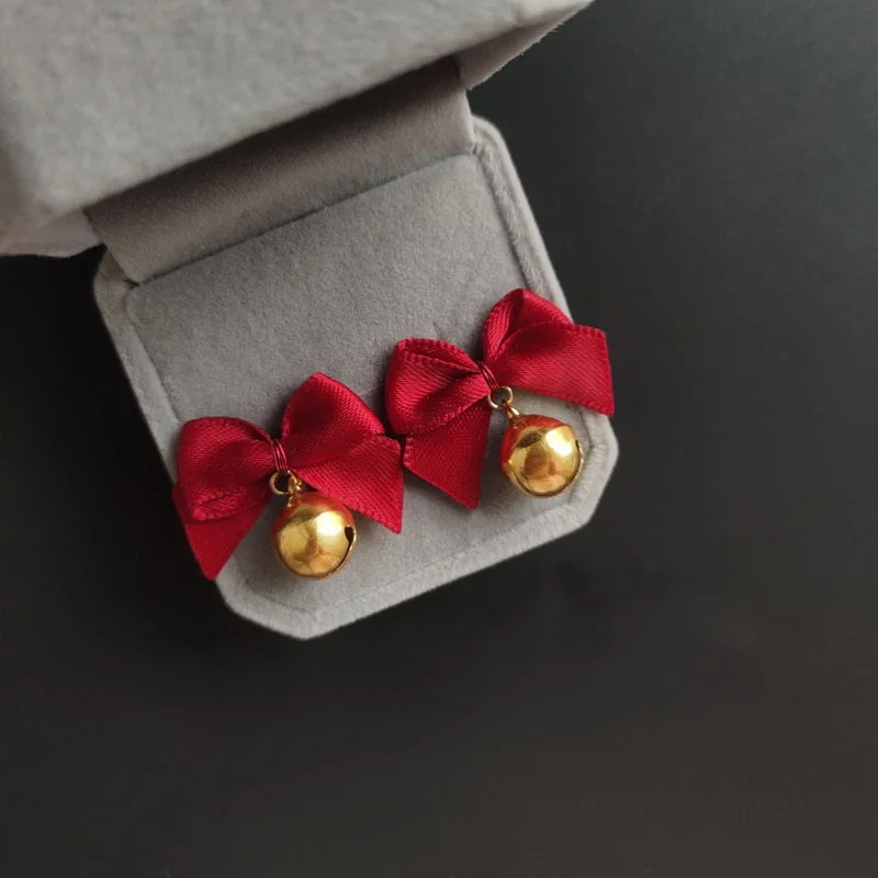 Fashion Christmas Bow Knot Bell Stud Earrings for Women Hollow Cherry Red Earrings Girls Party Xmas New Year Jewelry Gift
Fashion Christmas Bow Knot Bell Stud Earrings for Women Hollow Cherry Red Earrings Girls Party Xmas New Year Jewelry Gift