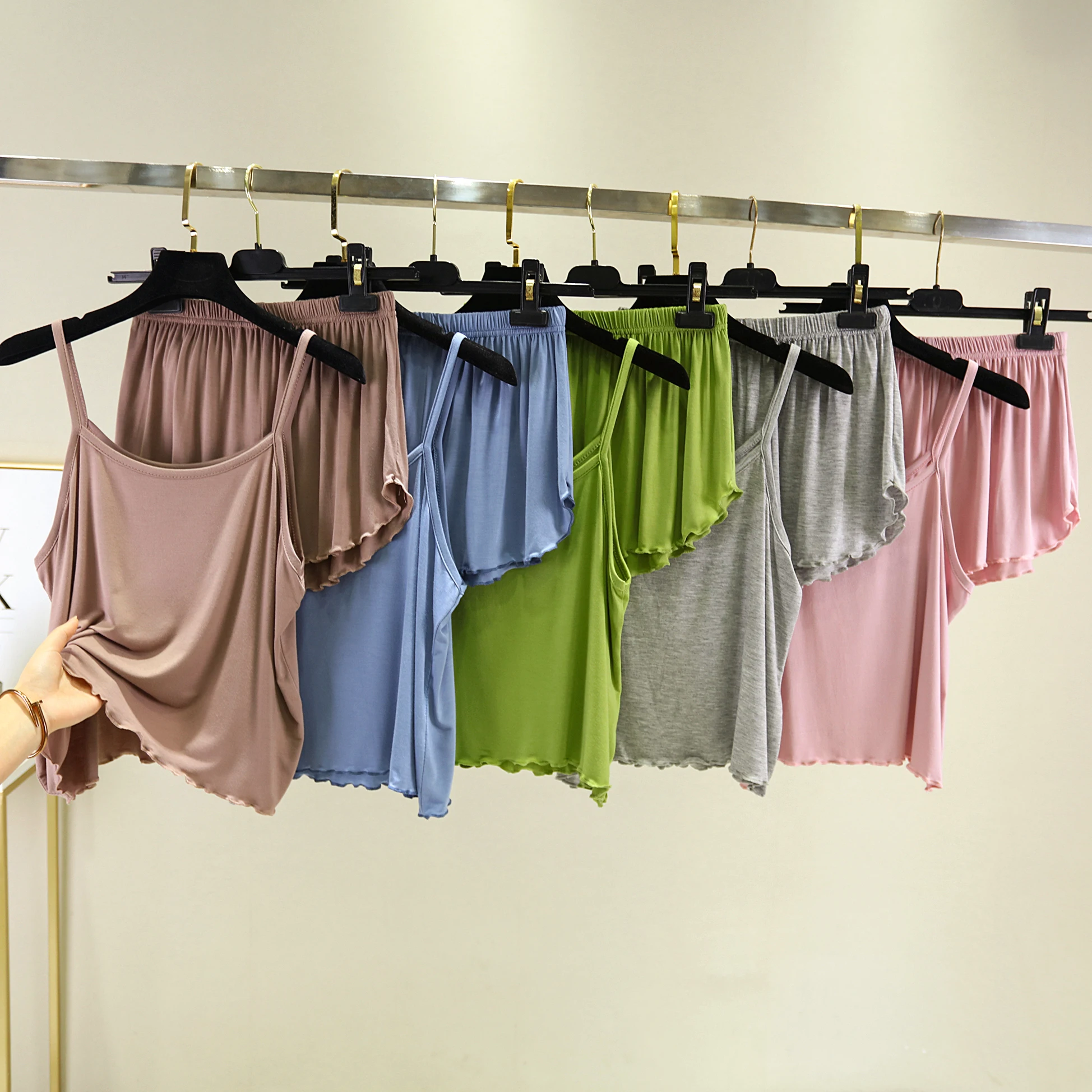 Женский комплект, Летний Тонкий спортивный костюм из модала, шорты на бретельках без рукавов 
Женский комплект, Летний Тонкий спортивный костюм из модала, шорты на бретельках без рукавов