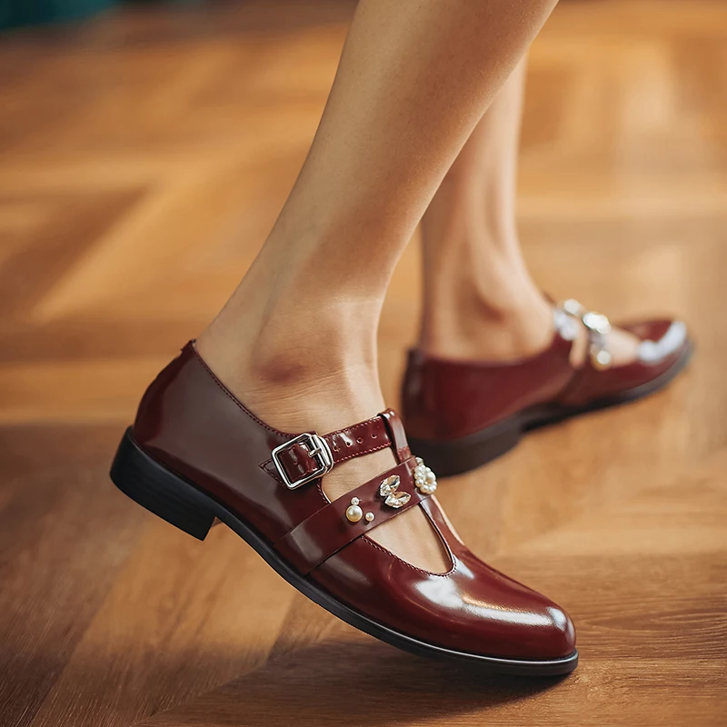 New Spring Women's Shoes Genuine Leather Chunky Heels Pumps Concise Metal Decoration Pearl Round Toe Lady Shoes Woman Handmade
New Spring Women's Shoes Genuine Leather Chunky Heels Pumps Concise Metal Decoration Pearl Round Toe Lady Shoes Woman Handmade