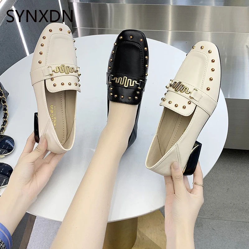 SYNXDN High Quality Loafers Women Rivet Chain Oxford Shoes For Women Round Toe Loafers Solid Low Heels Designer Lady Loafers
SYNXDN High Quality Loafers Women Rivet Chain Oxford Shoes For Women Round Toe Loafers Solid Low Heels Designer Lady Loafers