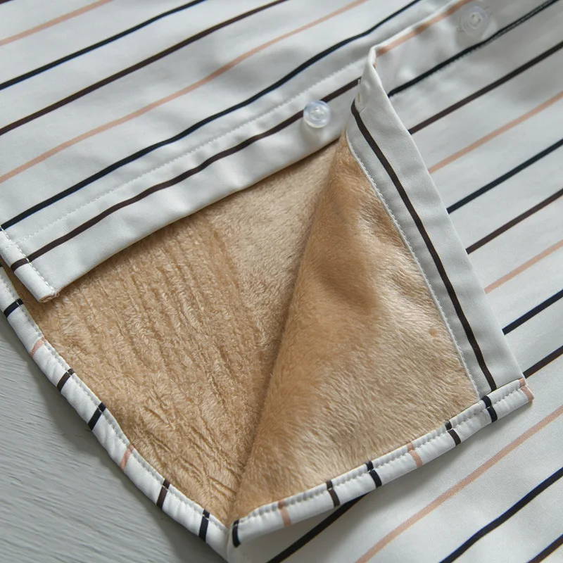 Winter Fleece stripe Men Casual Denim Shirt 100% Cotton solid Thicken keep warm long sleeve tops man Jeans shirt chemise homme
Winter Fleece stripe Men Casual Denim Shirt 100% Cotton solid Thicken keep warm long sleeve tops man Jeans shirt chemise homme