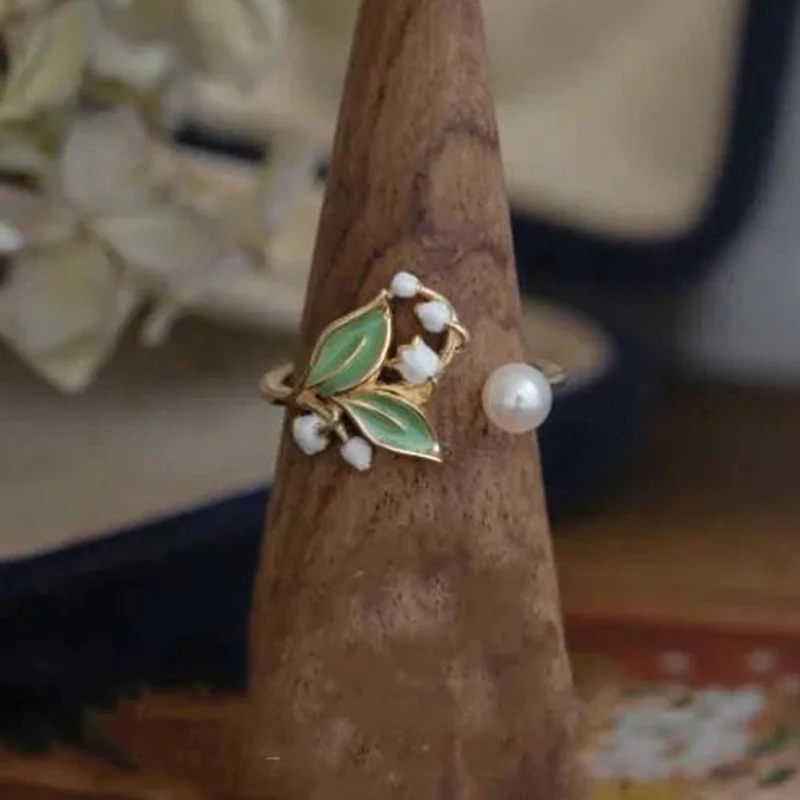 Эмалированное серебряное кольцо с эмалью и жемчугом | Украшения