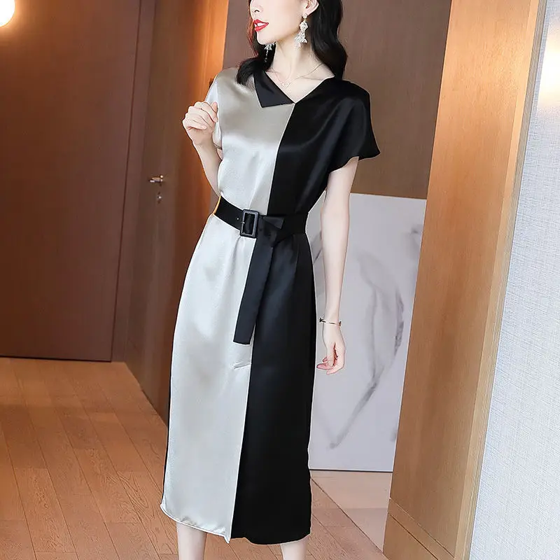 Dress Female Xia Xin Waist Slimming V-Neck Color Matching Temperament Long Skirt Light Cooked Style Skirt
Dress Female Xia Xin Waist Slimming V-Neck Color Matching Temperament Long Skirt Light Cooked Style Skirt