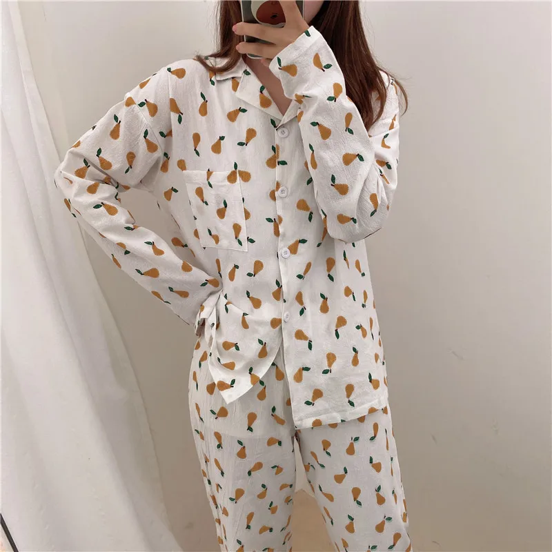 Spring Autumn 100% Cotton Pear Print Pajamas Set Women Long Sleeved Trousers Suit Korean Style Female Sweet Loose Homewear L226
Spring Autumn 100% Cotton Pear Print Pajamas Set Women Long Sleeved Trousers Suit Korean Style Female Sweet Loose Homewear L226