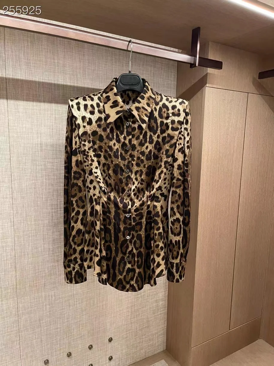 Silk Slim Shirt Summer Spring New Fashion Design Women Runway High Quality Vintage Leopard Print Casual Top
Silk Slim Shirt Summer Spring New Fashion Design Women Runway High Quality Vintage Leopard Print Casual Top