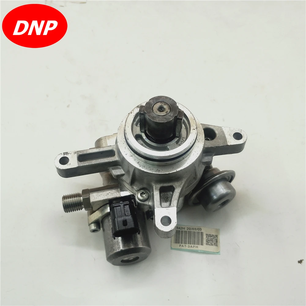 PAT High Pressure Fuel Pump For Porsche Cayenne PANAMERA S 4.8L 970 2010-2016 94811031525 94811031524 
PAT High Pressure Fuel Pump For Porsche Cayenne PANAMERA S 4.8L 970 2010-2016 94811031525 94811031524