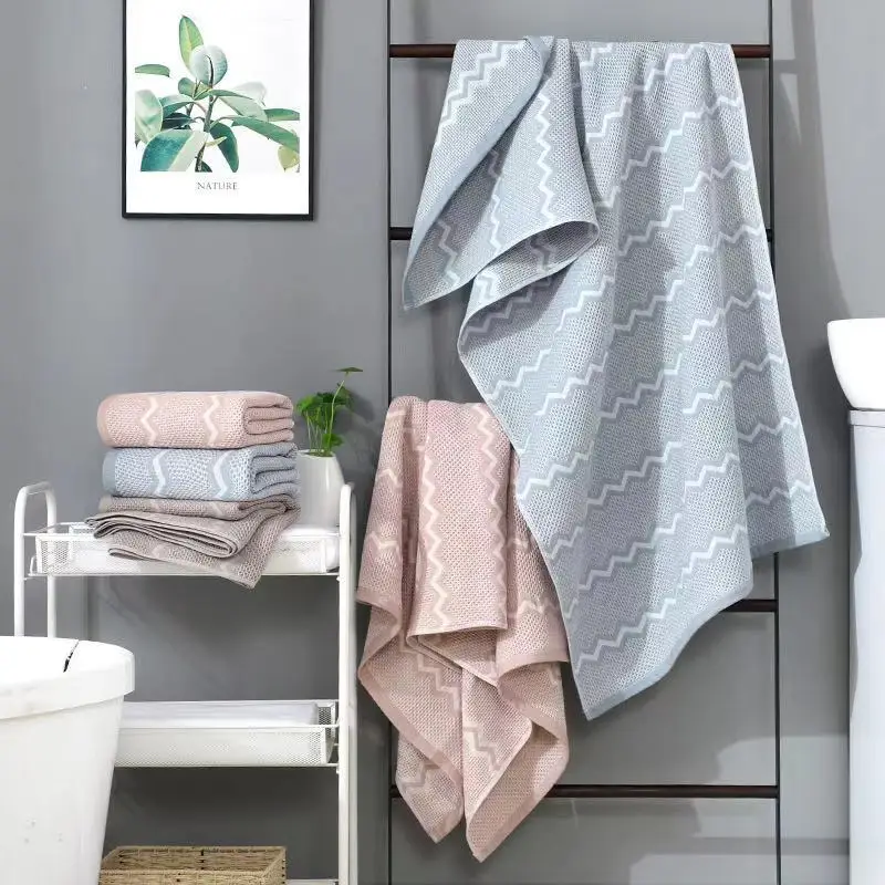 Simple household cotton bath towel for absorbent men and women cotton waffle wavy couples bath towel for men and women 70*140cm
Simple household cotton bath towel for absorbent men and women cotton waffle wavy couples bath towel for men and women 70*140cm