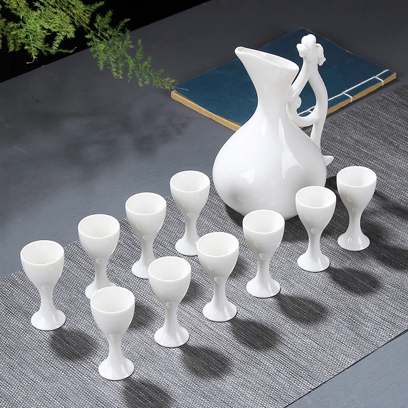 Japanese-style household ceramic wine gift box set celadon white yellow wine wine wine pot glass shot glasses set
Japanese-style household ceramic wine gift box set celadon white yellow wine wine wine pot glass shot glasses set
