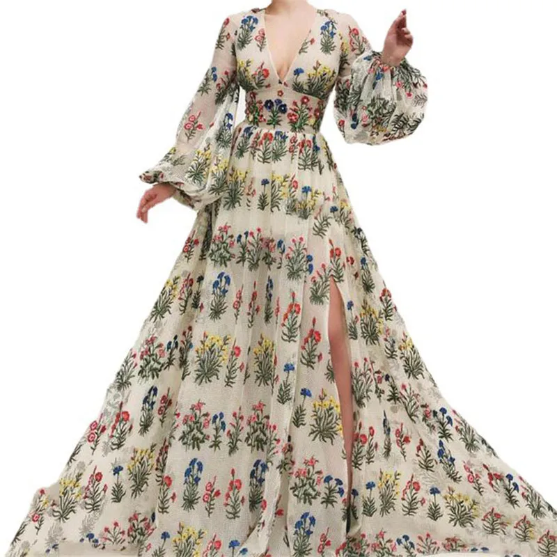 New Bohemian retro national wind pattern holiday wind sexy V neck loose dress dress
New Bohemian retro national wind pattern holiday wind sexy V neck loose dress dress