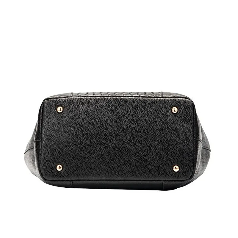 2021 New trendy top layer cowhide fashion bucket-shaped handbag all-match soft leather ladies one-shoulder diagonal bagWomen Bag
2021 New trendy top layer cowhide fashion bucket-shaped handbag all-match soft leather ladies one-shoulder diagonal bagWomen Bag