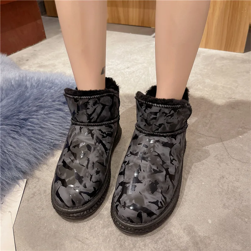 Snow boots female furry one flat bottom plus velvet thickening 2021 new autumn and winter all-match bread shoes
Snow boots female furry one flat bottom plus velvet thickening 2021 new autumn and winter all-match bread shoes