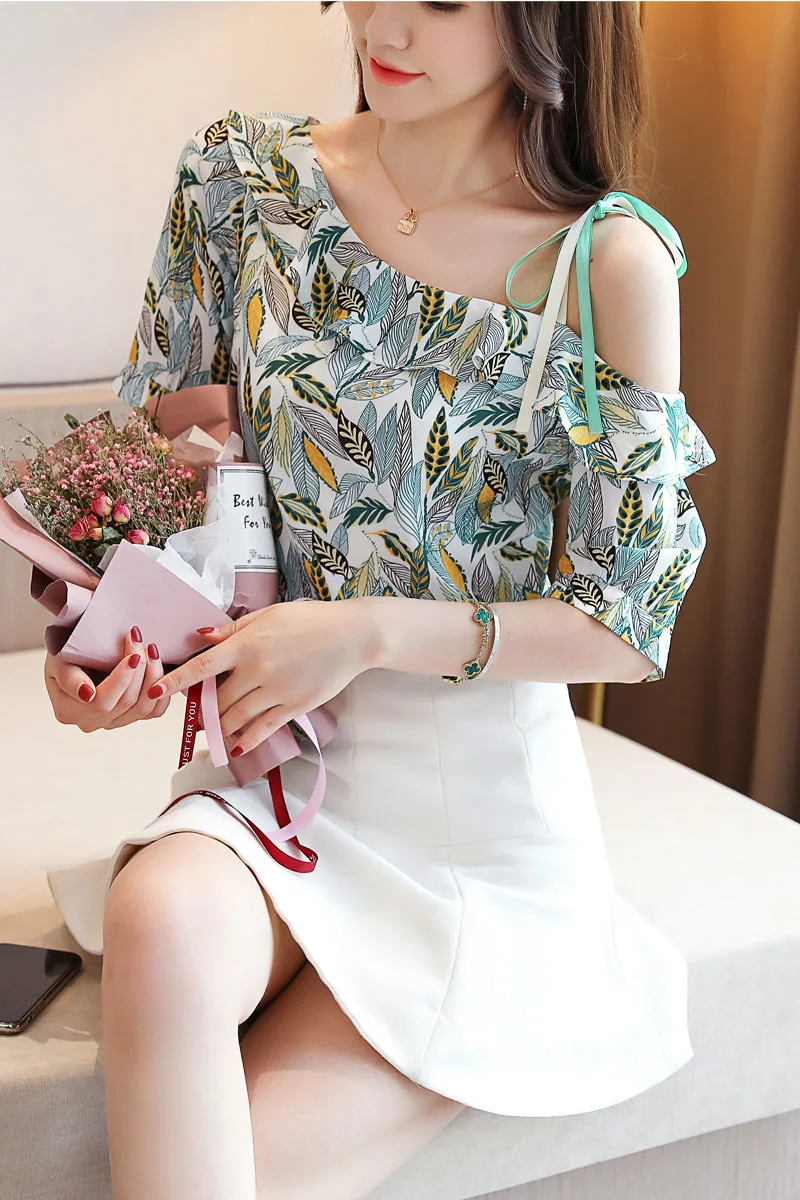 COIGARSAM Short Sleeve blouse women New Summer Chiffon Pleated blusas womens tops and blouses 9992
COIGARSAM Short Sleeve blouse women New Summer Chiffon Pleated blusas womens tops and blouses 9992