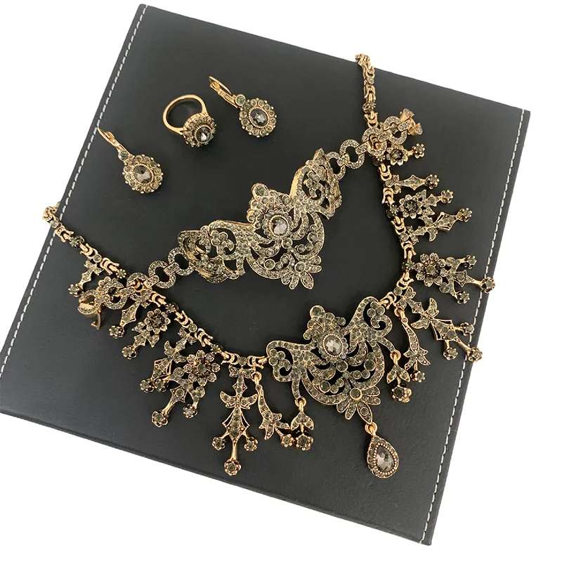 Vintage Fancy Flower Jewelry Set Earring Necklace Ring Bracelet Crown Gift for Turkish Bride's Wedding Bridesmaid Bijoux
Vintage Fancy Flower Jewelry Set Earring Necklace Ring Bracelet Crown Gift for Turkish Bride's Wedding Bridesmaid Bijoux