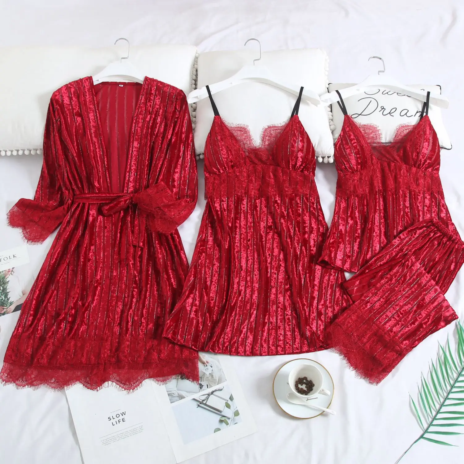 Pajamas Women Spring and Autumn Sexy with Chest Pad Nightdress Long Sleeve Nightgown Four-Piece Set Sexy Home Suit Women
Pajamas Women Spring and Autumn Sexy with Chest Pad Nightdress Long Sleeve Nightgown Four-Piece Set Sexy Home Suit Women