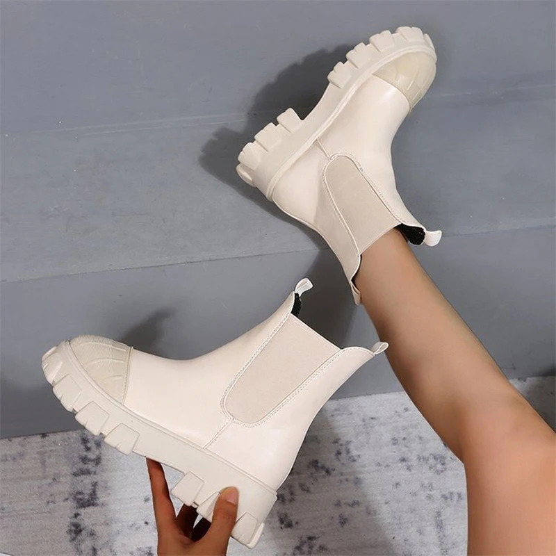 2021 Women Autumn Platform Fashion Ankle Boots Female New Original Design Booties Ladies Comfortable Breathable Casual Shoes 
2021 Women Autumn Platform Fashion Ankle Boots Female New Original Design Booties Ladies Comfortable Breathable Casual Shoes