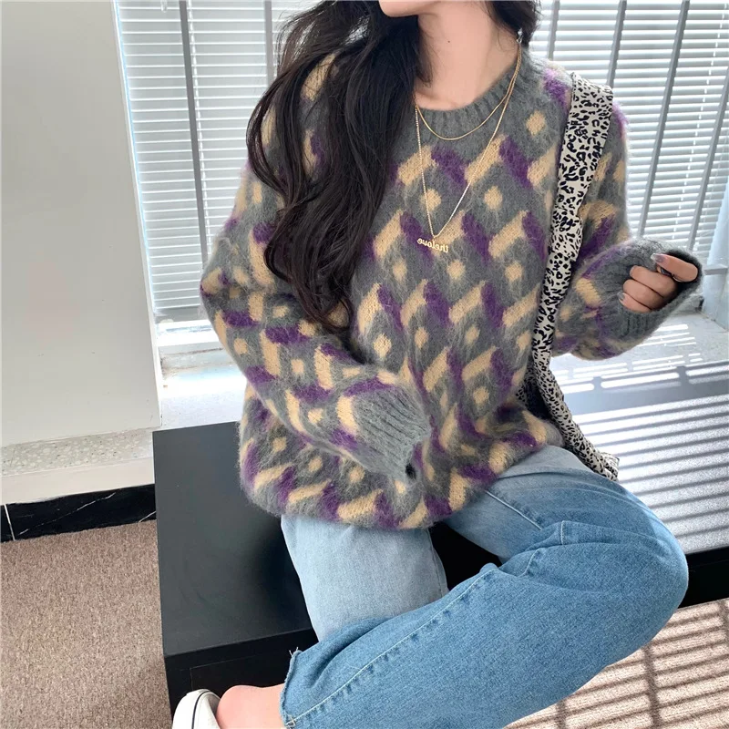 High Quality Loose Retro Mohair Argyle Pattern Long Sleeve Warm Knit Sweater Women
High Quality Loose Retro Mohair Argyle Pattern Long Sleeve Warm Knit Sweater Women