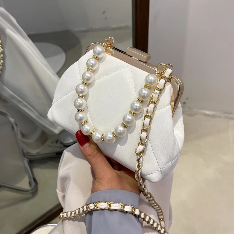 Women's Party Clutch Wedding Crossbody Bag Summer Beach Bag Totes Stylish Pearl Clip Bag 2021 Evening Handbags Shoulder Bags
Women's Party Clutch Wedding Crossbody Bag Summer Beach Bag Totes Stylish Pearl Clip Bag 2021 Evening Handbags Shoulder Bags