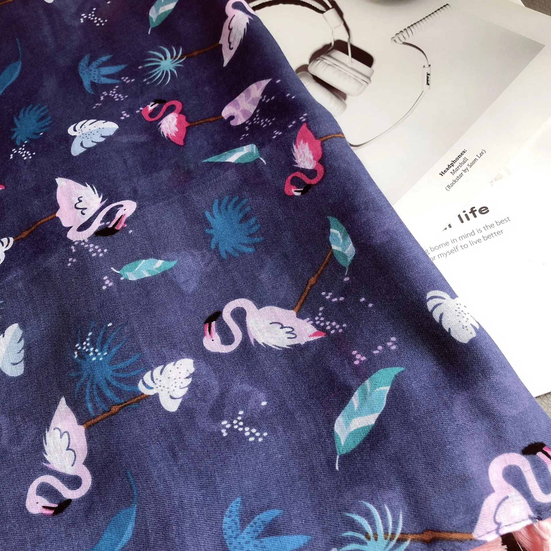 Thin Flamingo Pattern Cotton Scarf Spring and Summer Cotton Hemp Decorative Neck Sunscreen Beach Shawl Women's Tulle Headdress
Thin Flamingo Pattern Cotton Scarf Spring and Summer Cotton Hemp Decorative Neck Sunscreen Beach Shawl Women's Tulle Headdress