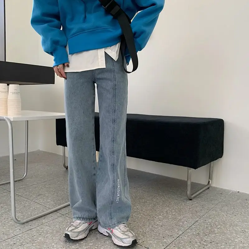 Jeans women's loose straight pants spring new Korean high waist thin versatile student embroidery wide leg pants 
Jeans women's loose straight pants spring new Korean high waist thin versatile student embroidery wide leg pants