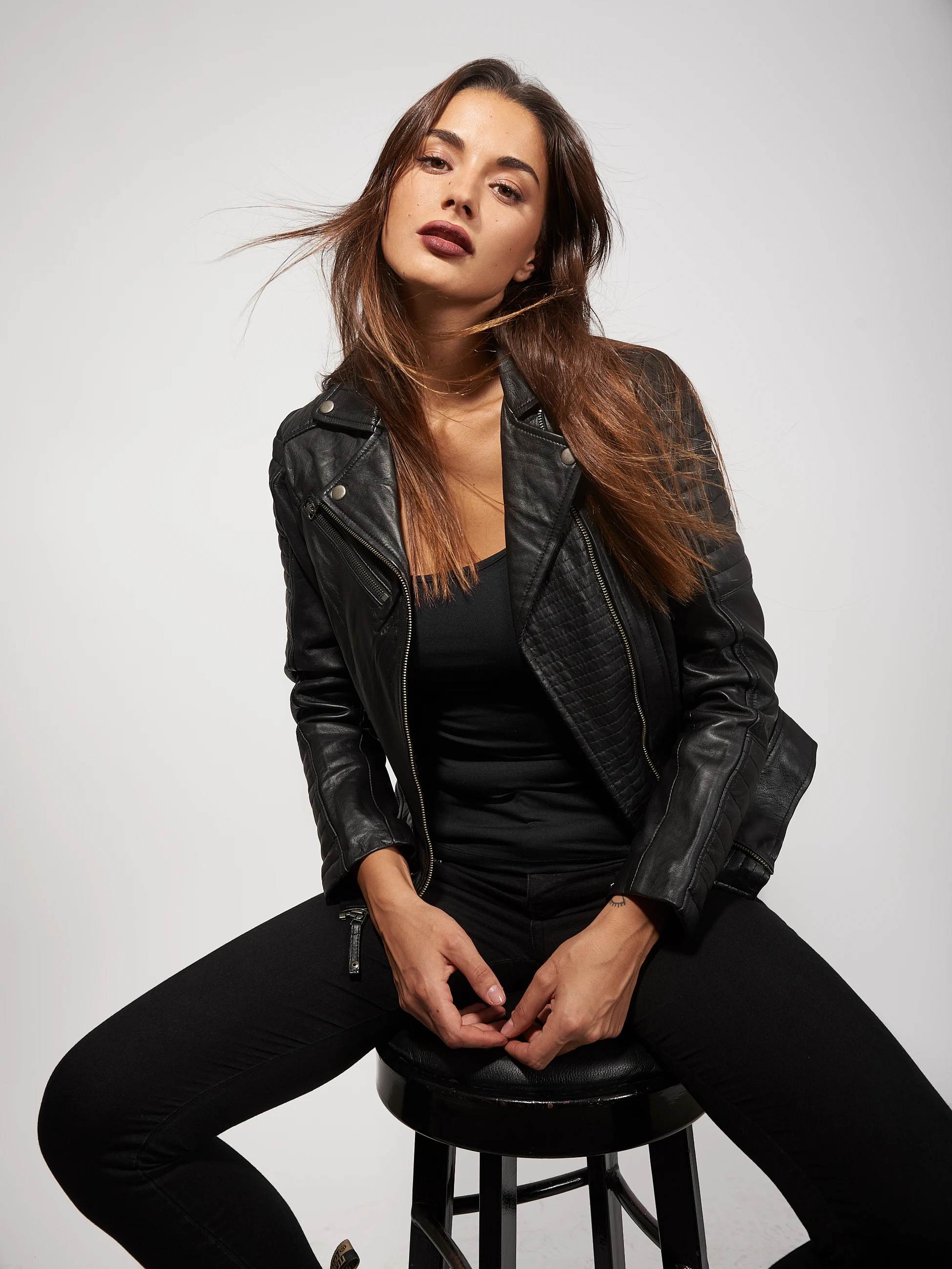 VAINAS European Brand Women Genuine sheep leather jacket for women Real leather Motorcycle jackets Biker jackets Electra
VAINAS European Brand Women Genuine sheep leather jacket for women Real leather Motorcycle jackets Biker jackets Electra