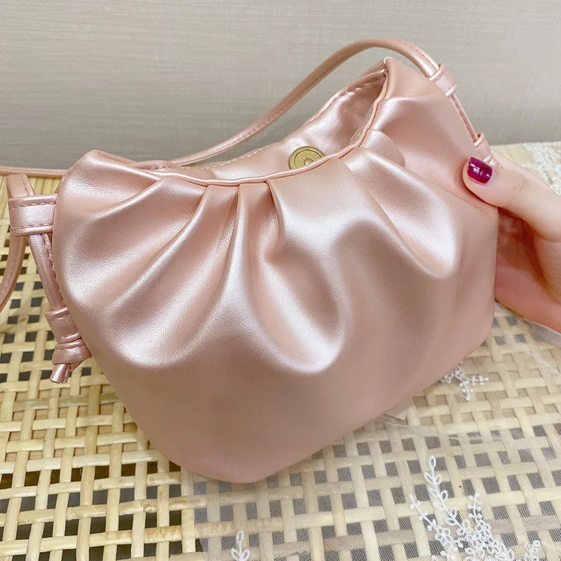2020 New Women's Handbag, Single Shoulder Bag, Women's Oblique Straddle Bag, Dumpling Bag, Mini Cross Body Bag, Fashion
2020 New Women's Handbag, Single Shoulder Bag, Women's Oblique Straddle Bag, Dumpling Bag, Mini Cross Body Bag, Fashion