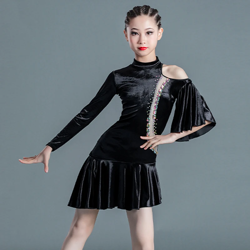 Children'S Latin Practice Clothes Girls Irregular Sleeve Diamond Velvet Dress Ballroom Chacha Samba Latin Dance Dresses SL5758
Children'S Latin Practice Clothes Girls Irregular Sleeve Diamond Velvet Dress Ballroom Chacha Samba Latin Dance Dresses SL5758