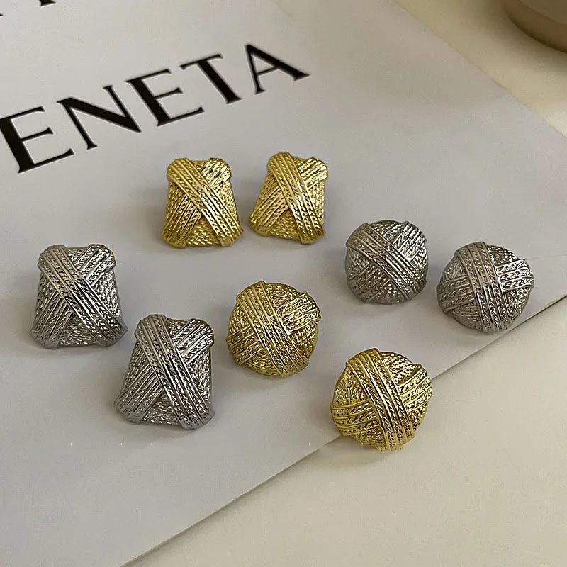 Y2K NEW Fashion Simple Colorful Irregular Geometric Round Square Cross Textured Metal Stud Earrings For Women Charm Jewelry Gift
Y2K NEW Fashion Simple Colorful Irregular Geometric Round Square Cross Textured Metal Stud Earrings For Women Charm Jewelry Gift