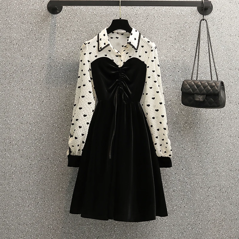 Plus Size Women French Vintage Velvet Patchwork Dresses Autumn Winter Long Sleeve Love Print Polo Collar Elegant Vestidos 4XL
Plus Size Women French Vintage Velvet Patchwork Dresses Autumn Winter Long Sleeve Love Print Polo Collar Elegant Vestidos 4XL