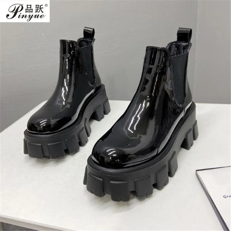 Genuine Leather Luxurious Ankle Boots Women Patent Leather Flat Platform Martin Boots Thick Sole Short Motorcycle Boots
Genuine Leather Luxurious Ankle Boots Women Patent Leather Flat Platform Martin Boots Thick Sole Short Motorcycle Boots