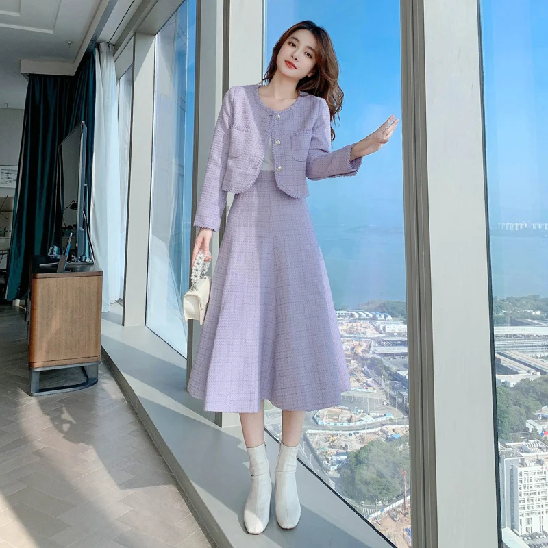 Women Two piece Set Korean Chic French Temperament O-Neck Button Long Sleeve Short Jacket + High Waist Swing Skirt Suits
Women Two piece Set Korean Chic French Temperament O-Neck Button Long Sleeve Short Jacket + High Waist Swing Skirt Suits