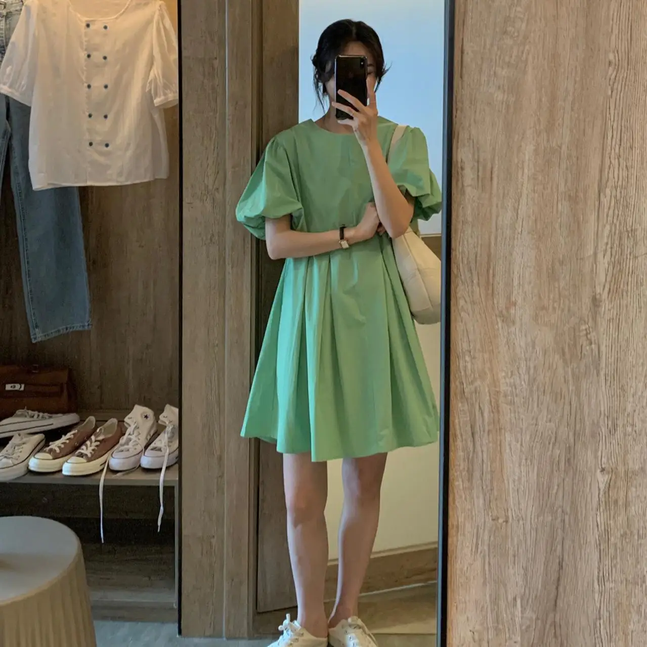 Summer Women's A-Line Green Dress 2021 Robe Loose Oversize Pleated Solid Color Puff Sleeve Beach Dress
Summer Women's A-Line Green Dress 2021 Robe Loose Oversize Pleated Solid Color Puff Sleeve Beach Dress