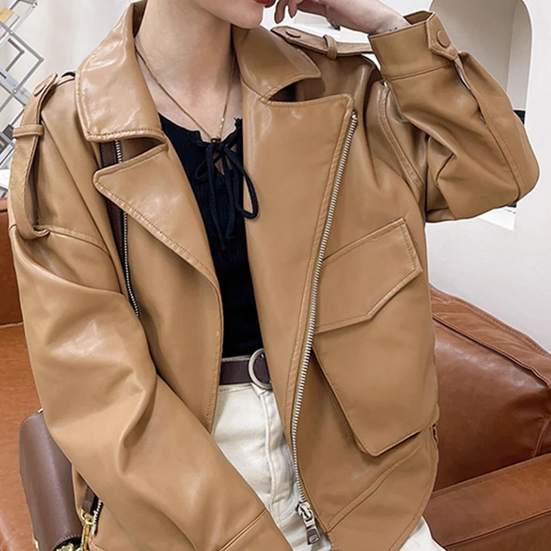 Winter style PU Faux Leather Jacket Women Loose Poacket Casual Biker Jackets Outwear Female Tops BF Style Black Leather Jackets
Winter style PU Faux Leather Jacket Women Loose Poacket Casual Biker Jackets Outwear Female Tops BF Style Black Leather Jackets