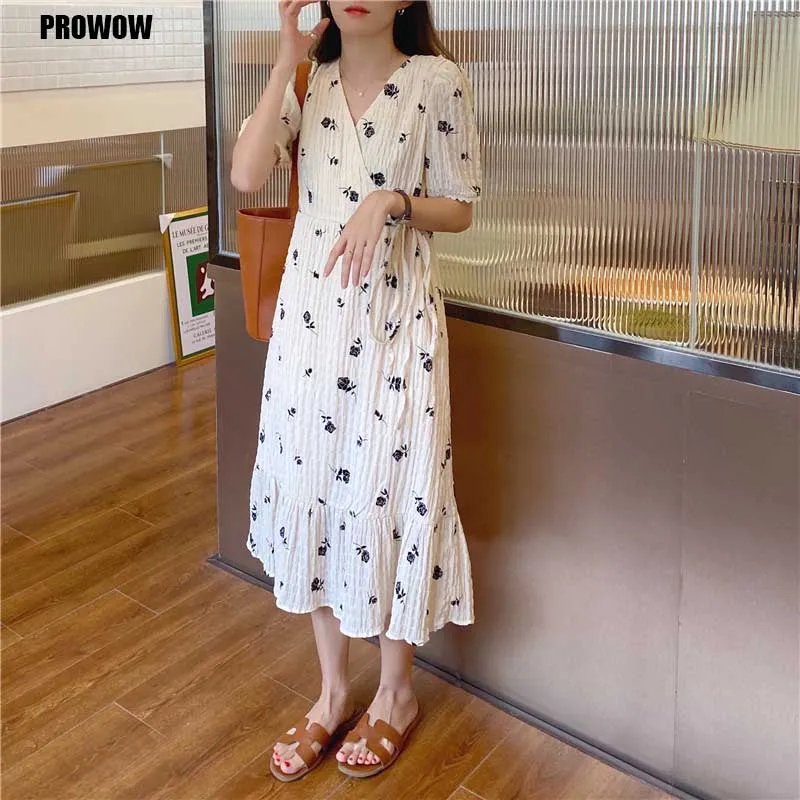 French Floral Dress Ladies Summer Vintage 2021 Fashion New Slim V-Neck Short Sleeve Dresses Elegant One-Piece Women Korean Dress
French Floral Dress Ladies Summer Vintage 2021 Fashion New Slim V-Neck Short Sleeve Dresses Elegant One-Piece Women Korean Dress