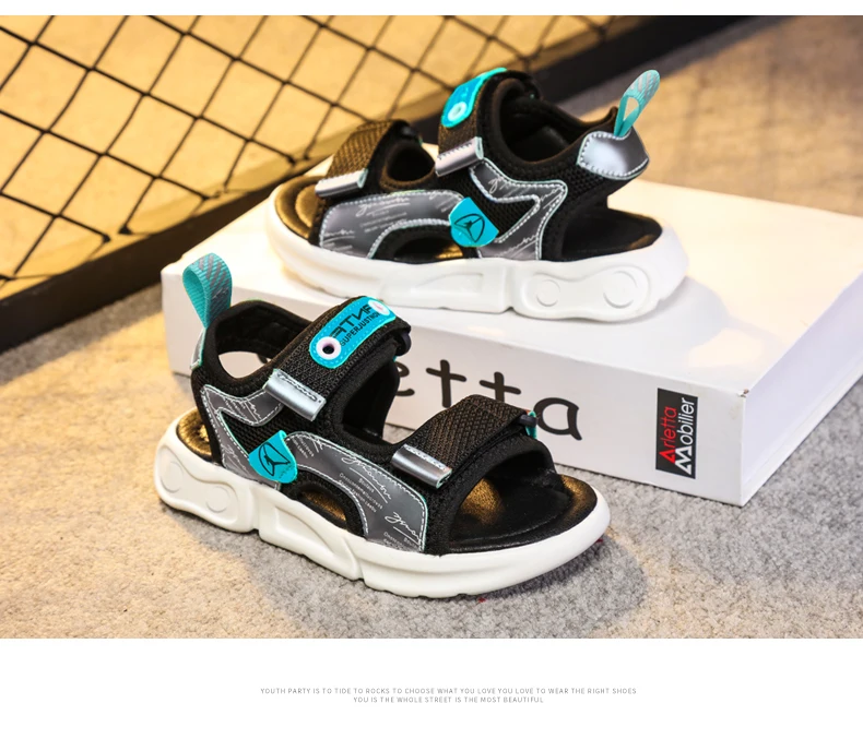 Boys' sandals 2021 new children's beach shoes handsome middle school students' shoes fashionable anti slip children's
Boys' sandals 2021 new children's beach shoes handsome middle school students' shoes fashionable anti slip children's