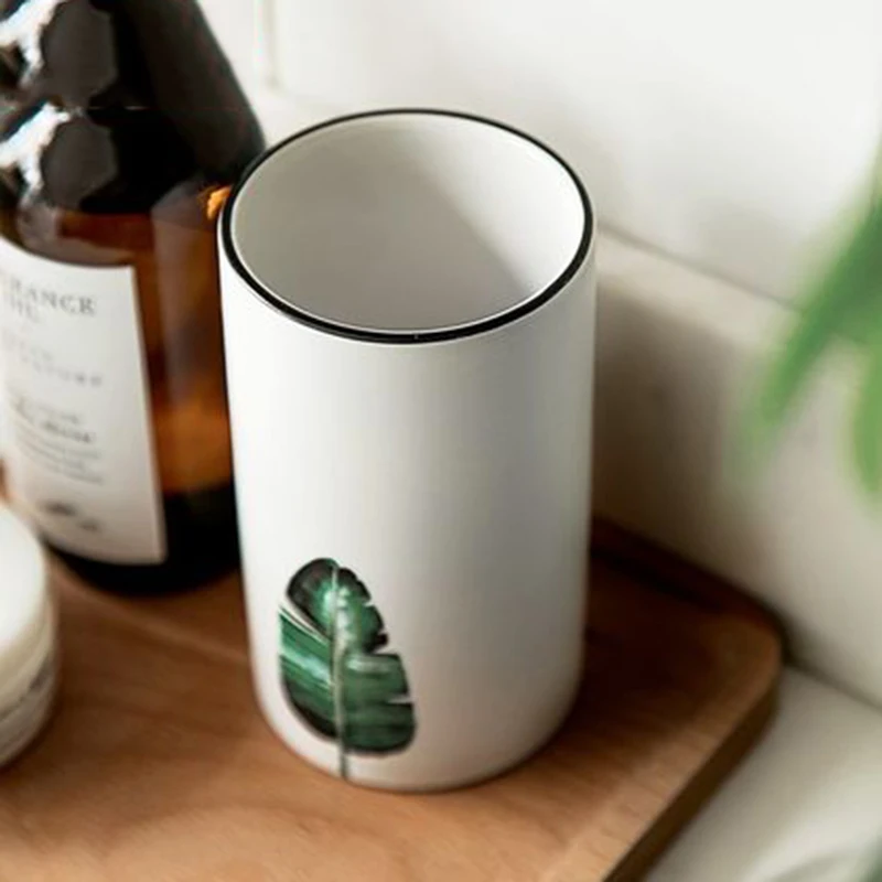 Ceramic Mouthwash Cups Creative Couple Drinking Glasses Nordic Style Bathroom Wash Cup Household Bathroom Decoration Accessories
Ceramic Mouthwash Cups Creative Couple Drinking Glasses Nordic Style Bathroom Wash Cup Household Bathroom Decoration Accessories