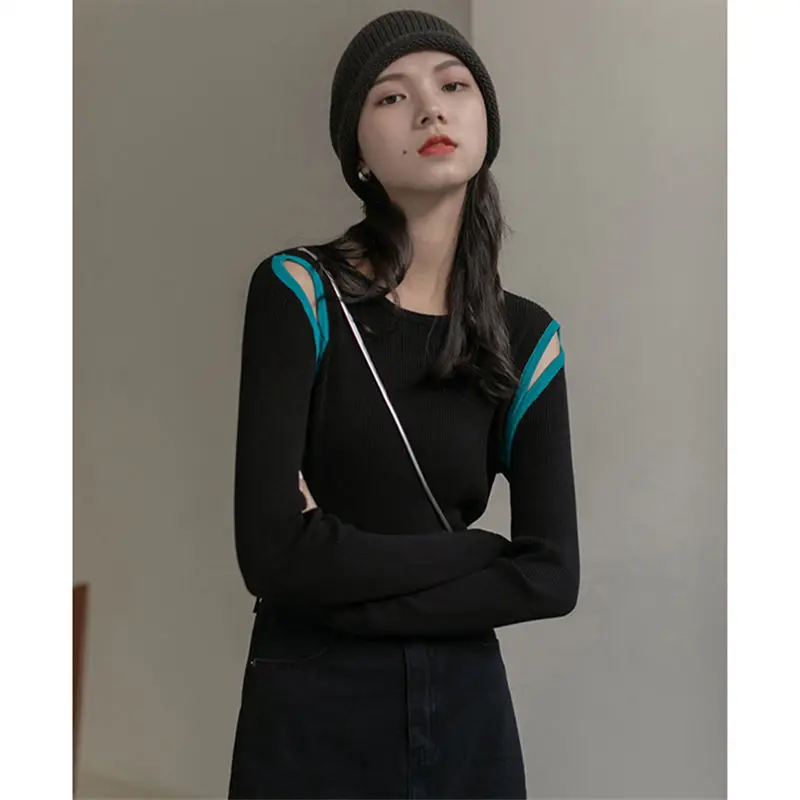 Fashion color contrast off shoulder hollowed out T-shirt for women's new design in autumn and winter
Fashion color contrast off shoulder hollowed out T-shirt for women's new design in autumn and winter