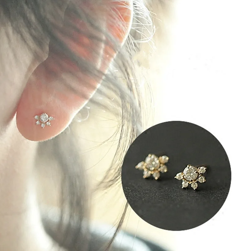 Fashion Simple Zircon Sun Shape Stud Earrings Women Mini Stud Earrings Elegant Girl Charm Jewelry Party Party Party Accessories
Fashion Simple Zircon Sun Shape Stud Earrings Women Mini Stud Earrings Elegant Girl Charm Jewelry Party Party Party Accessories