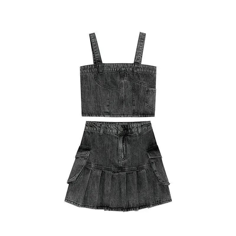 Retro street western style fried street fashion suit new salt and sweet denim vest pleated skirt two-piece suit y2k tops E-girl
Retro street western style fried street fashion suit new salt and sweet denim vest pleated skirt two-piece suit y2k tops E-girl