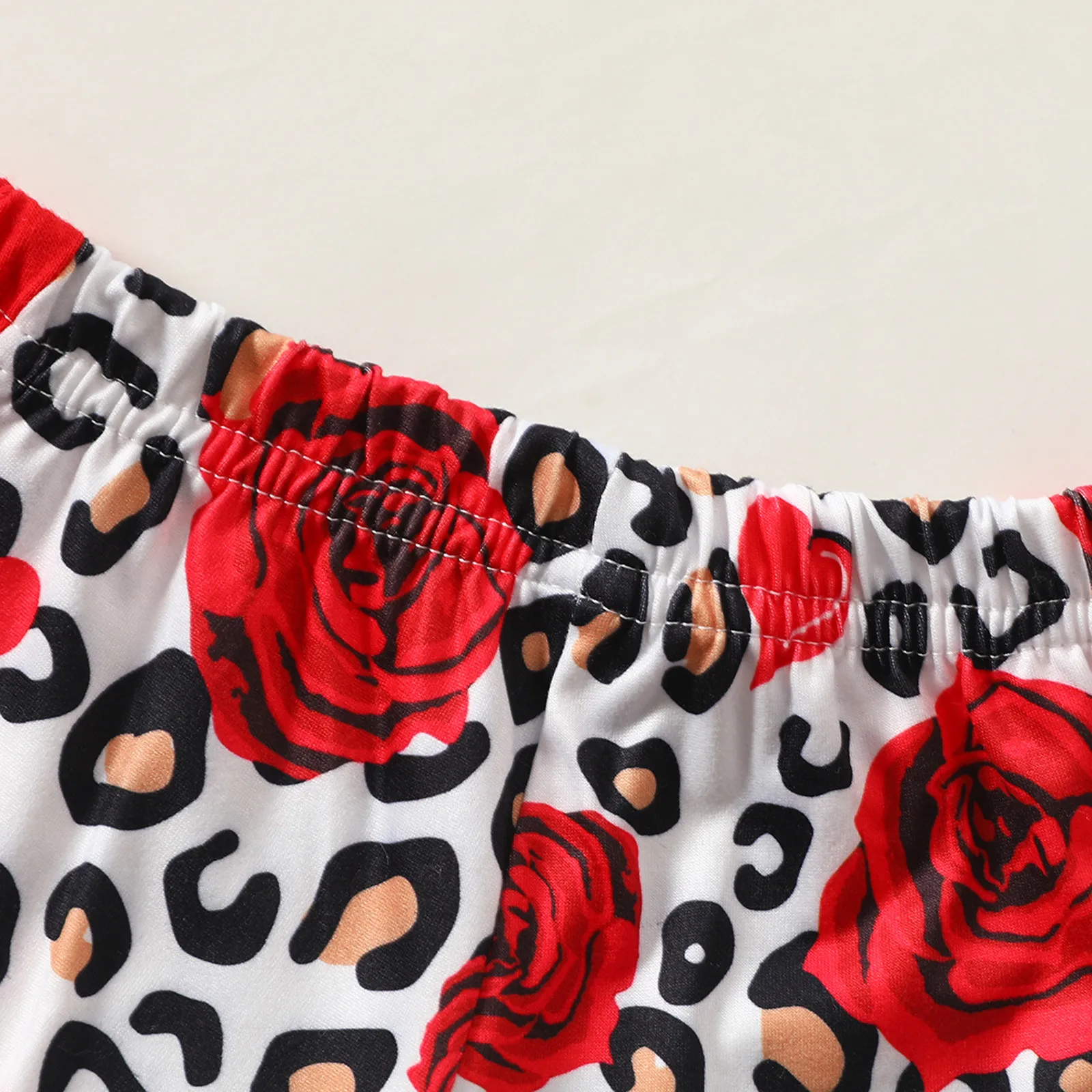 Toddler Kids Baby Girls Outfits Sets Leopard Floral Printing Short Sleeve Hooded Tops Shorts Summer Fashion Children Suits
Toddler Kids Baby Girls Outfits Sets Leopard Floral Printing Short Sleeve Hooded Tops Shorts Summer Fashion Children Suits