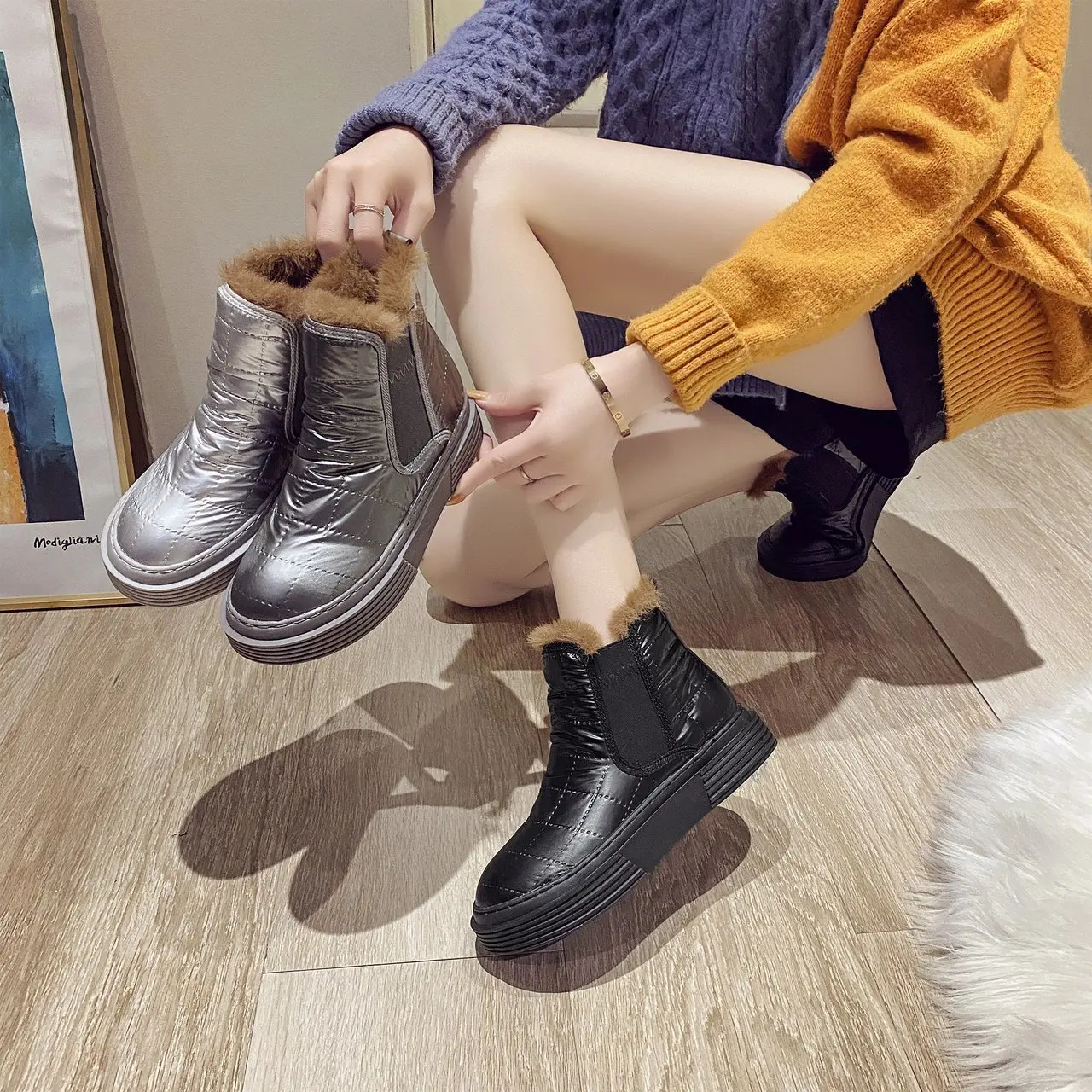 Snow boots feather cotton thick Martin boots warm elastic cuffs feet cotton boots fashion wild personality leisure hot selling
Snow boots feather cotton thick Martin boots warm elastic cuffs feet cotton boots fashion wild personality leisure hot selling