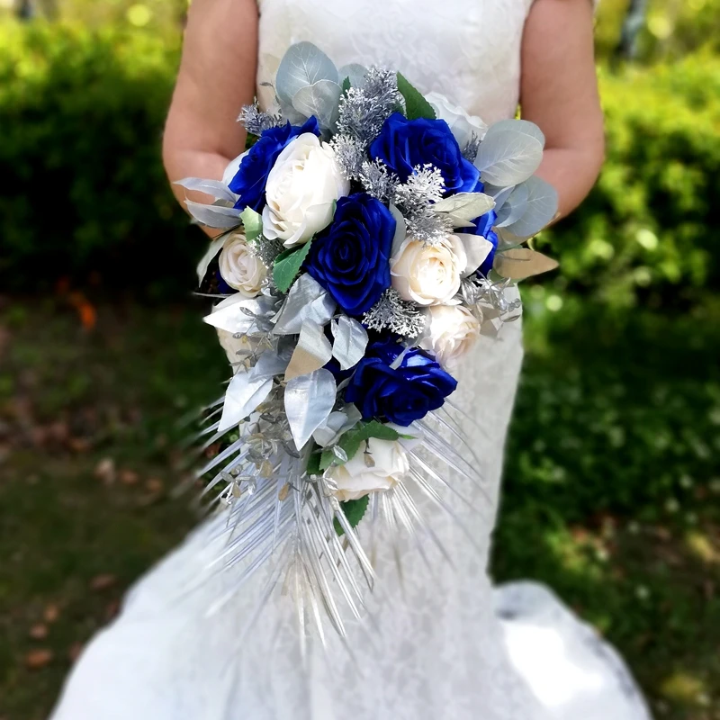 New Wedding Collection Royal Blue Roses Artificial Bouquet Sliver Leaves with Ivory Roses Cascading Wedding Mariage Bouquet
New Wedding Collection Royal Blue Roses Artificial Bouquet Sliver Leaves with Ivory Roses Cascading Wedding Mariage Bouquet
