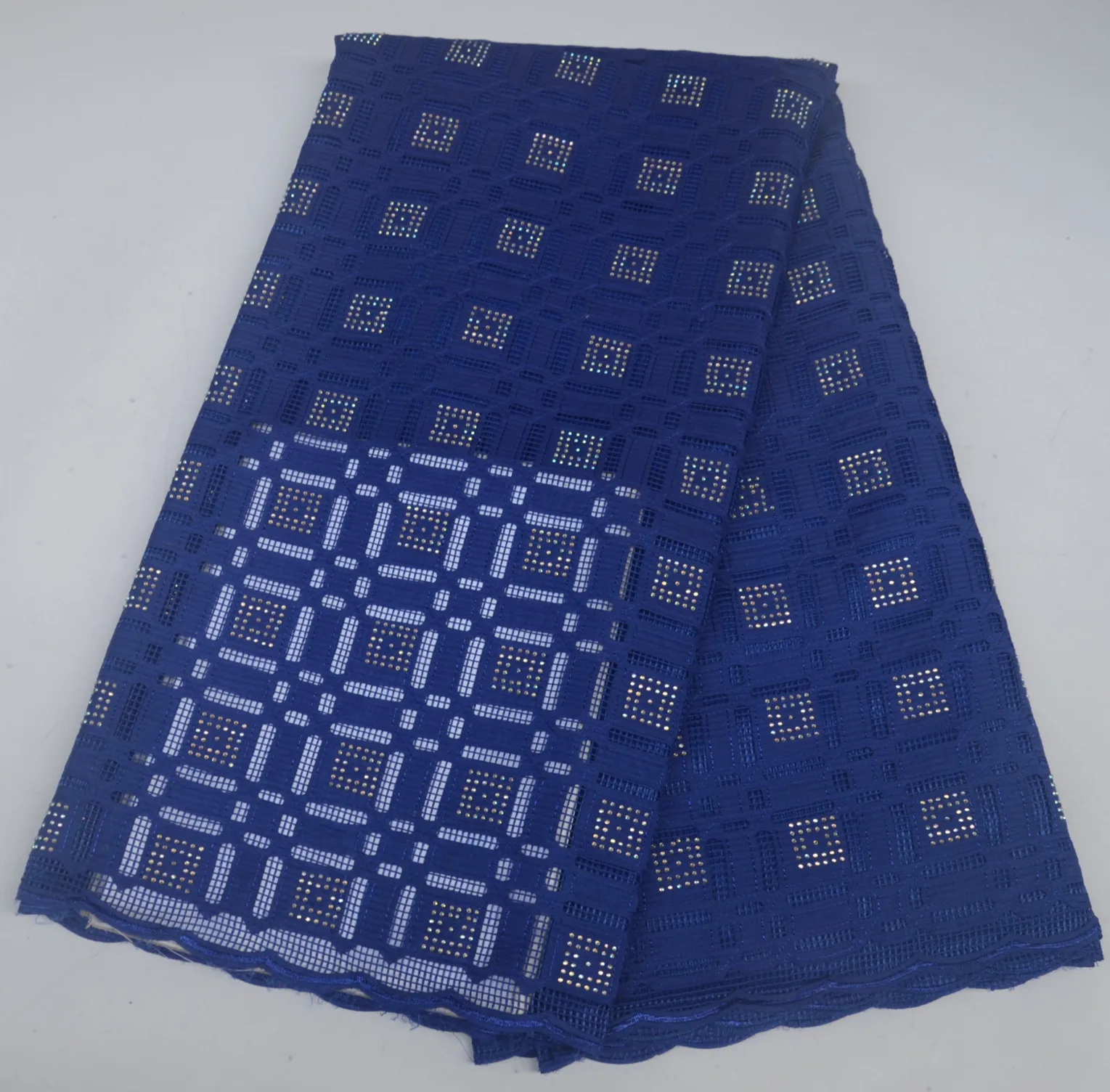 Popular Nigeria Swiss Cotton Lace High Quality Swiss Voile Laces in Switzerland African Dry Lace Fabric for Women
Popular Nigeria Swiss Cotton Lace High Quality Swiss Voile Laces in Switzerland African Dry Lace Fabric for Women