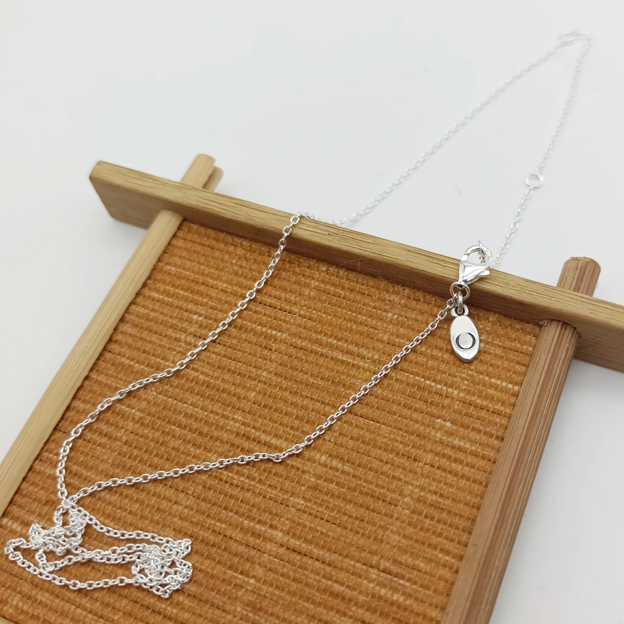 High Quality Women's Jewelry Clavicle Chain Necklace Decorate Your Favorite Pendant Create An Eclectic Look
High Quality Women's Jewelry Clavicle Chain Necklace Decorate Your Favorite Pendant Create An Eclectic Look
