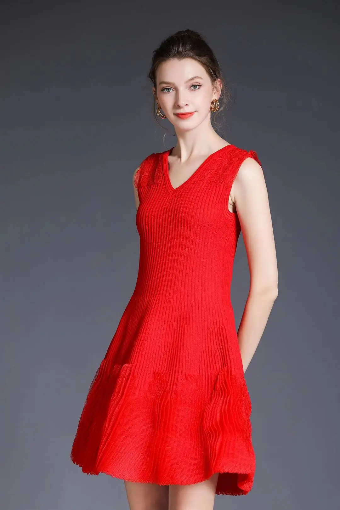 New 2021 Spring Autumn Fashion Dress Ladies Mesh Knitted Patchwork Sleeveless White Pink Dress Tank Girls Sweater Dress Slim
New 2021 Spring Autumn Fashion Dress Ladies Mesh Knitted Patchwork Sleeveless White Pink Dress Tank Girls Sweater Dress Slim