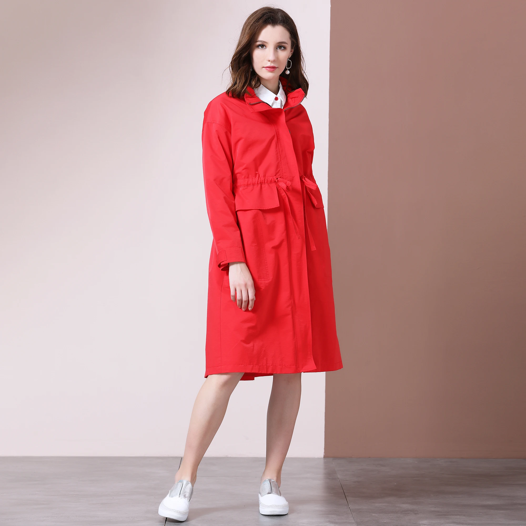 Autumn and winter new high-end fashion women's red wild lotus leaf collar mid-length over the knee ladies windbreaker jacket
Autumn and winter new high-end fashion women's red wild lotus leaf collar mid-length over the knee ladies windbreaker jacket