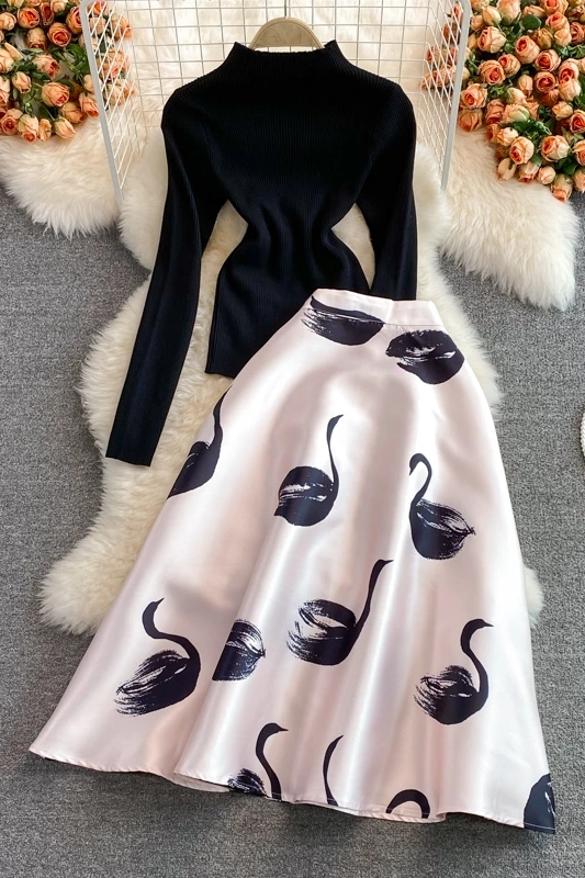 Autumn and winter light mature style Korean temperament mid-length skirt two-piece suit fashion stand-up collar short sweater
Autumn and winter light mature style Korean temperament mid-length skirt two-piece suit fashion stand-up collar short sweater