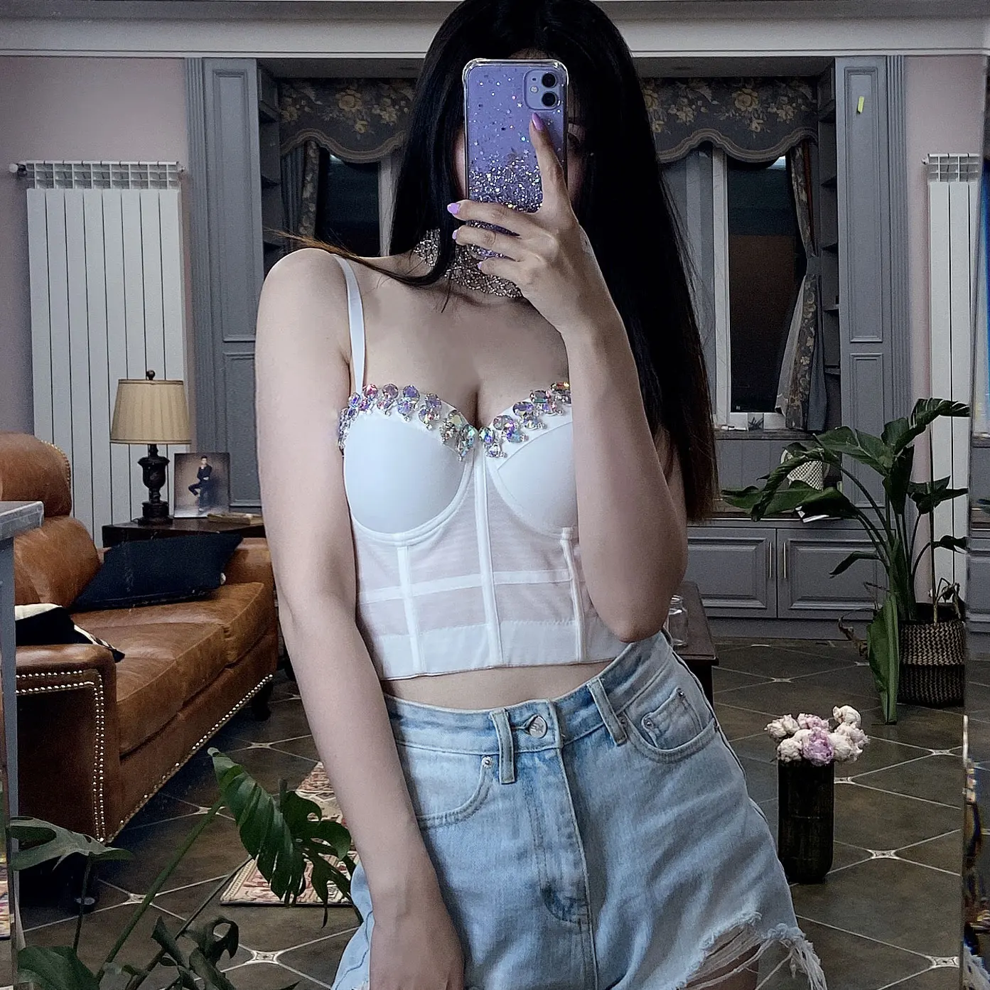 Women Sexy Sparkling Mesh Chain Gemstone Vest New Fashion Backless Breast-shaping Tops Diamonds Short Bustier Crop Tops
Women Sexy Sparkling Mesh Chain Gemstone Vest New Fashion Backless Breast-shaping Tops Diamonds Short Bustier Crop Tops